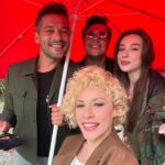 Açelya Topaloğlu Instagram - Yine güzel bi iş bitirdik. Hepinizin ellerine sağlık. 🙏😍 @burak_topaloglu @iremtunceer @anililter @malikejder_212 @suretsiz @hakankursun_ @anil_katmerci @seher_terzi @altan_erkekli 🌸 #HIRÇINKIZ