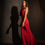 Aadhya Anand Instagram - Filmfare OTT Awards 2023 Nominated for Best Actor, Series (Female), Comedy. Crushed S2❤️ @filmfare It’s been a long way, from watching Filmfare on TV in the comfort of my home, to being a nominee. This is a journey to remember for sure; which came in with hardwork and a lot of talented hands that joined together to make this happen. This would have never been possible without my mumma, who is my everything. My Dad, you would never find a better man than him, who supports you so much. My family and friends who have been a pillar of strength and have been my biggest supporters throughout. Special mention to my sister, Bebo and my brother, Advi who are my biggest fans and make me feel so special. I love you guys to bits. But stop forcing others to watch my shows and music albums! Thank you @dicemediaindia @cinemawalenawabsaab @akshata.samant @heenadsooza @kurundkarmandar for trusting me with Aadhya Mathur❤️ This wouldn’t have been possible without my lovely cast members, especially @rudhrakshjaiswal1 and @chiragkatrecha for bringing in that amazing chemistry❤️ Thank you to the entire team of @amazonminitv @sufiyankhan @denaiel Thank you to all the HOD’s and their amazing team! @makeupbyjaycee__ Thank you for having my back and always standing by me! Dada’s on set and to everyone who has worked behind the scenes relentlessly. Last but not the least, I would like to thank all my fanpages and each one of you who have been my strength and made me who I am today. Photography - @deepak_das_photography Makeup - @makeupbyjaycee__ Hair - @bepari_seema Jewellery - @bhimajewellers @bhimajewelleryofficial #aadhyaanand #aadhya_anand #crushed #filmfare #filmfareawards
