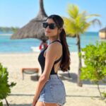 Aadhya Anand Instagram - Hot girl summer🌴 @shangrilamauritius . . . . #aadhyaanand #aadhya_anand #mauritius #mauritiusisland #africa #beachvacation #mumbai #holiday