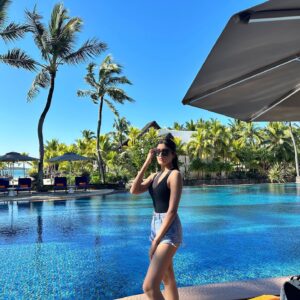 Aadhya Anand Instagram - Hot girl summer🌴
@shangrilamauritius 
.
.
.
.
#aadhyaanand #aadhya_anand #mauritius #mauritiusisland #africa #beachvacation #mumbai #holiday