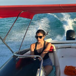 Aadhya Anand Instagram - Hot girl summer🌴
@shangrilamauritius 
.
.
.
.
#aadhyaanand #aadhya_anand #mauritius #mauritiusisland #africa #beachvacation #mumbai #holiday