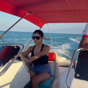 Aadhya Anand Instagram - Hot girl summer🌴 @shangrilamauritius . . . . #aadhyaanand #aadhya_anand #mauritius #mauritiusisland #africa #beachvacation #mumbai #holiday