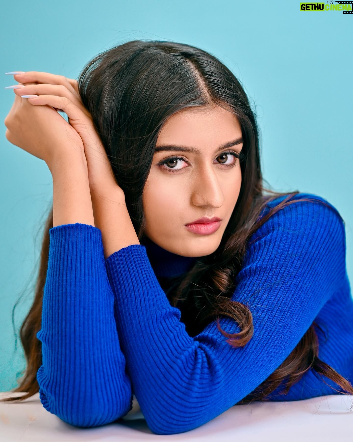 Aadhya Anand Instagram - All I want for Christmas is you❄️⛸️ Photography - @deepak_das_photography Edited by - @omkarnaik__ Makeup - @makeupbysheryl.b Hair - @hairstylistmona16 #aadhyaanand #aadhya_anand #christmas #dysonindia #beauty