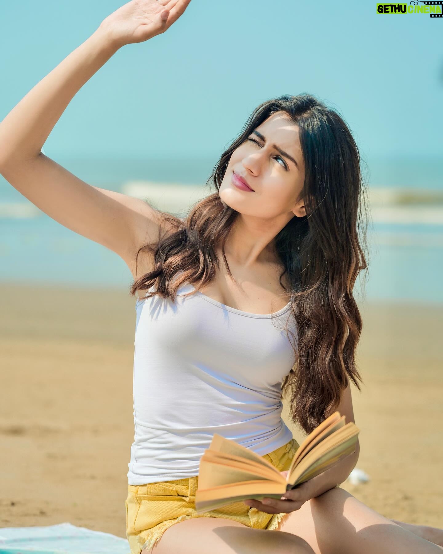 Aadhya Anand Instagram - You’re the only one I sea⛱️🥥 Photography - @deepak_das_photography Makeup - @makeup_by_nainaa Hair - @sunitasingh755 Edited by - @omkarnaik__ #aadhyaanand #aadhya_anand #beachvibes #indianphotography