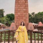 Aanchal Munjal Instagram – Amritsar 💛❤️