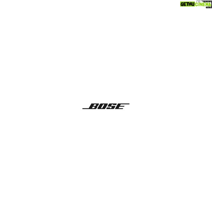 Aaron Rodgers Instagram - Is this how the kids do it? #BoseEarbuds #TeamBose #Swag @bose