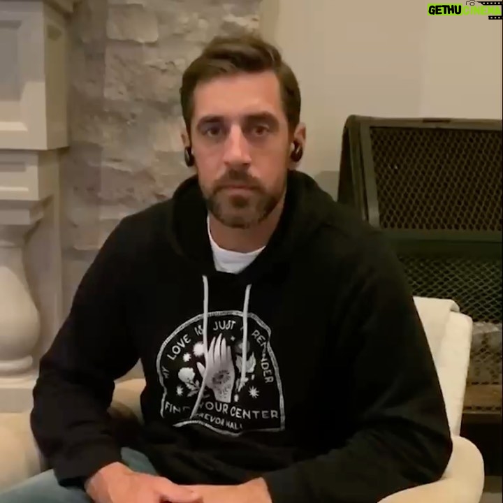 Aaron Rodgers Instagram - Football is back tonight 💪🏼 #BoseEarbuds #FeelItAll #TeamBose #