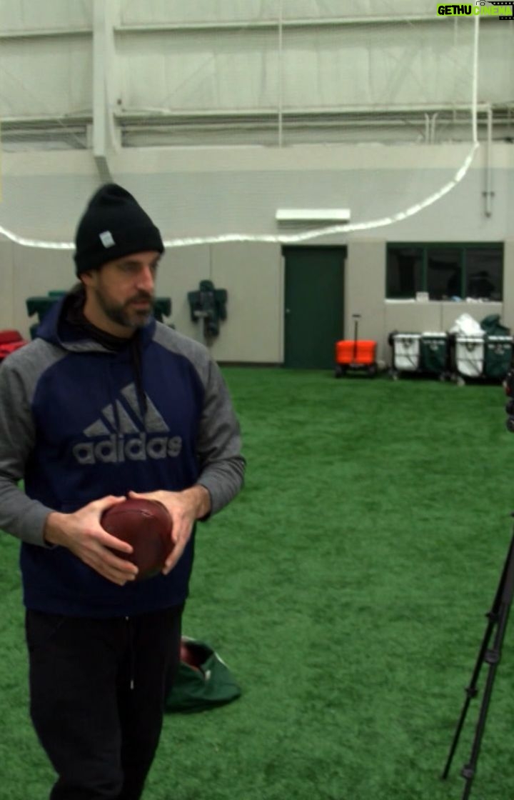 Aaron Rodgers Instagram - 🚨 INTRODUCING DRONE JEOPARDY 🚨 My duuuuuuuude @aaronrodgers12 tests his Hall of Fame arm in a game of @jeopardy that soars to new heights. @djiglobal @packers @sportsnet FULL VIDEO IN THE BIO . . . #Drones #jeopardy #packers #Aaron Rodgers