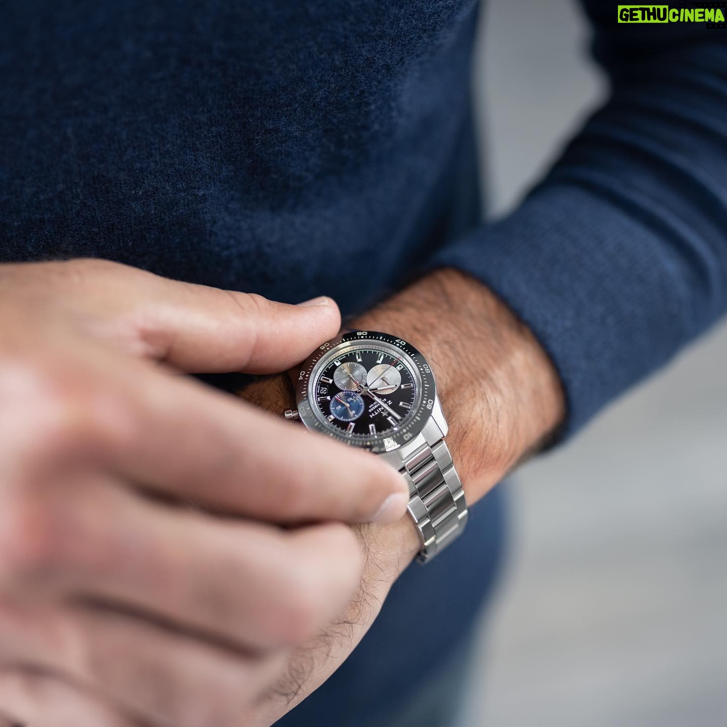 Aaron Rodgers Instagram - Had a really special time in Switzerland 🇨🇭 with @zenithwatches !! 💪🏼❤️ loved getting to meet all the incredible men and women who make these spectacular time pieces, and create such a beautiful culture of excellence and family. #zenithwatches #