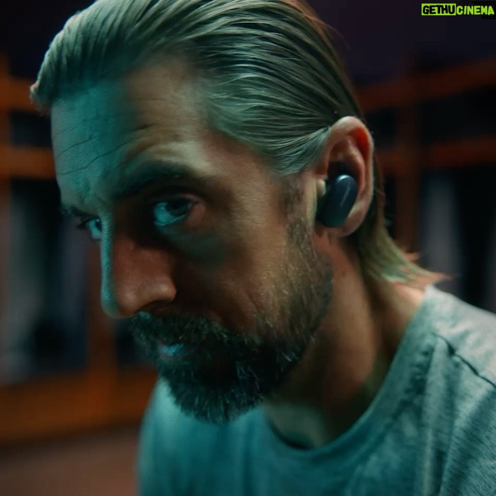 Aaron Rodgers Instagram - Let’s hear it for year 17. #RuleTheQuiet #TeamBose #