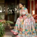 Aashka Goradia Instagram - I was dressed for a very special, special evening. Colors, love, flowers, sunset and Goan breeze. . . . . .. . . Loved my Outfit: @rajdeep.ranawat.official x @tanngcommunications Jewel: @vanijewels_byvaidehi Styled By: @saloni142_ 📸 @eli_smitt ♥️ . . . . #indian #desi #prints