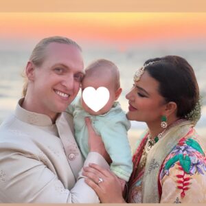 Aashka Goradia Instagram - Our hearts are full! William Alexander makes it all worth it! We love you so much ♥️
.
.
.
#family