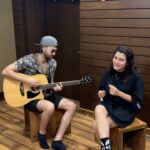 Aastha Gill Instagram – Some songs will never ever get old 💛

__
🎸 – @chezinofficial 

#aastha #aasthagill #agog #agogians #singer #artist #explore #exploremusic