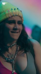 Aastha Gill Instagram - I showed my moves in this one! Now it’s time for you to show me your moves. #Vemaikehna is finally yours! Aag ki tarah failado ise ab 🔥🔥🔥 #newsongalert #aasthagill #AGOG #warnermusicindia #danceanthem #dancemusic #dancehall
