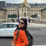 Aastha Gill Instagram - Unveiling the gems of Paris, one photograph at a time 🤍 #soloinparis #AasthaGillTravels #aasthagill #wanderingthroughparis #cityoflove #parisianvibes #parisartandculture #parisphotodiary