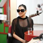 Aastha Gill Instagram - 😎😇 . . . . #Vemaikehna #AasthaGill #AGOG #radiopromotion #dancemusic