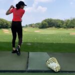 Aastha Gill Instagram – First attempt at golfing with the best in the game 🥰❤️ @vani_vkgolf ⛳️ 

#golfing #dlfgolfandcountryclub #AasthaGill #AGOG #vanikapoor