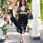 Aastha Gill Instagram – What went down in Udaipur!!! 🍹😅😎

Stylist- @stylenmua
Outfit- @siddhartha_tytler
Jwellery- @zevarking
Hmu – @cashmakeupartistry 

#AasthaGill #AGOG #udaipurdiaries #rafflesudaipur #natasastankovic #hardikpandya #krunalpandya #yaarkishaadi