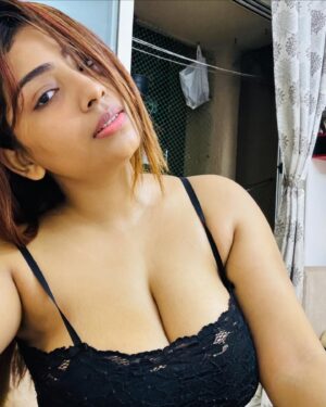 Aayushi Jaiswal Instagram - #goodnight #newpost #insta #instagram #instadaily #instalike #instamood #instafashion #instaphoto #viral #viralpost #trending #comments #staytuned #followformore