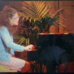 Abbi Jacobson Instagram - I ❤️ Gilda I watched this all the time as a kid when Comedy Central reran it. Still got me.