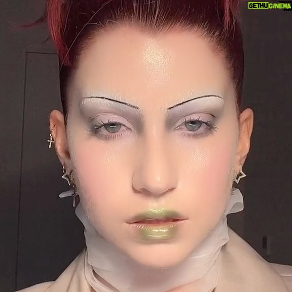 Abby Roberts Instagram - @maisonmargiela @patmcgrathreal makeup was the most uncomfortable thing ever (don’t try at home lol)