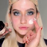 Abby Roberts Instagram - Matching your eyeshadow to your eyes in 2024 😍 Model @abbyroberts @morphebrushes 18CT palette @makeupbymario master metallics @isamayabeauty wild star palette @yslbeauty moisturiser @hauslabs foundation @milkmakeup contour stick @nudestix cream blush Nude Buff @kvdbeauty contour palette @kyliecosmetics baddie on the block blush @makeupforever lip liner @nudestix sunkissed nude lip pen