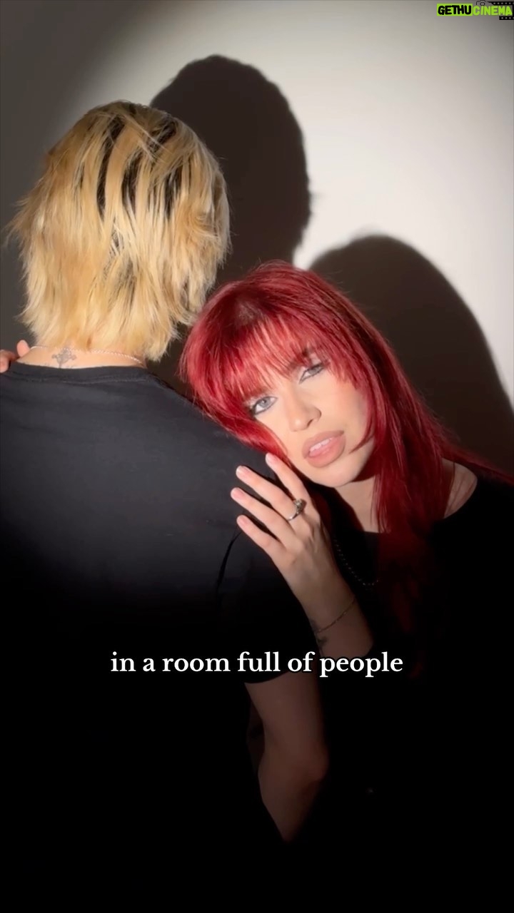 Abby Roberts Instagram - and that’s on dissociating in social situations 🧍🏻♂️