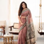 Abhirami Venkatachalam Instagram - காதல் Shoot series by the lovely team Makeup - @pavihairandmakeup Hair- @mani_stylist_ Saree- @kaarigai.sarees Jwellery- @littlefingers_bridal_jewellery Photography- @photoinfinity.ch