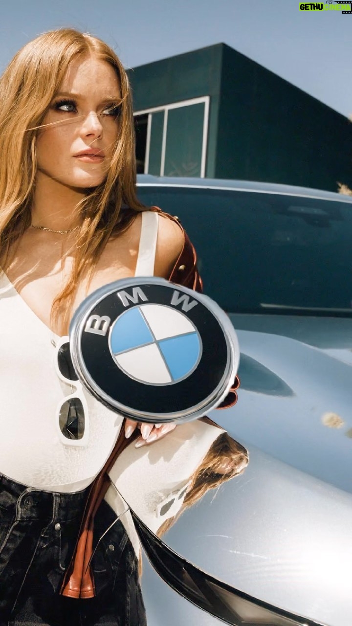 Abigail Cowen Instagram - Doing Coachella the right way w/ the best @bmw #BMW #BMWXM #DARETOBEYOU