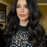 Abigail Spencer Instagram - A very #TCA #ValentinesDay 💋 @claytonhawkins 📷 @nhinako_makeup @highheelprncess #EXtendedFamily