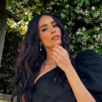 Abigail Spencer Instagram – 🕊️🕊️🕊️. 
#thegracies 
In Vintage @givenchy 
📷 @claytonhawkins