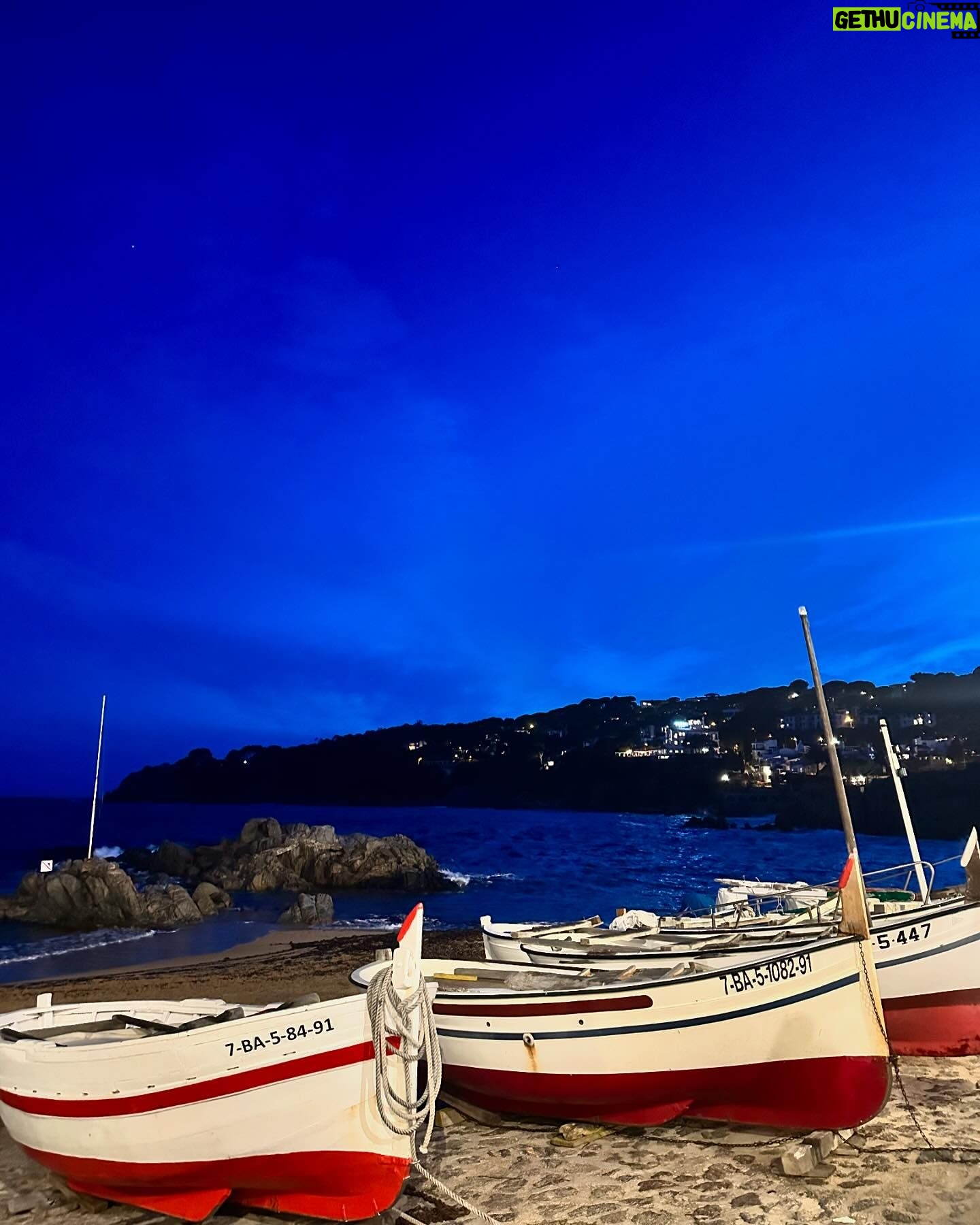 Abigail Spencer Instagram - Costa Brava Pals 🇪🇸 #travel #traveltuesday