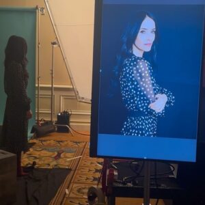 Abigail Spencer Instagram - A very #TCA #ValentinesDay 💋 
@claytonhawkins 📷
@nhinako_makeup 
@highheelprncess 
#EXtendedFamily
