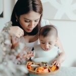 Acha Sinaga Instagram - Perjalanan MPASI tu bitter-sweet banget ya Buund, something yang kita tunggu-tunggu karna excited liat si Kecil akhirnya makan, tapi ternyata once you start you’ll change forever 🤭 Bukan anak kita aja yg belajar makan, tapi kita Ibunya juga ikutan banyak belajar. Belajar pilih menu yg bergizi, belajar masak makanan yang sehat, belajar lebih sabar kalau ternyata anaknya gak mau makan hasil masakan kita (wkwk nyesek yaak), belajar mengolah emosi kalau anaknya lagi GTM, belajar kuat ngadepin pertanyaan2 keluarga besar/ tetangga. Hmm coba lanjutin belajar apalagi Buund? 😁👇🏼