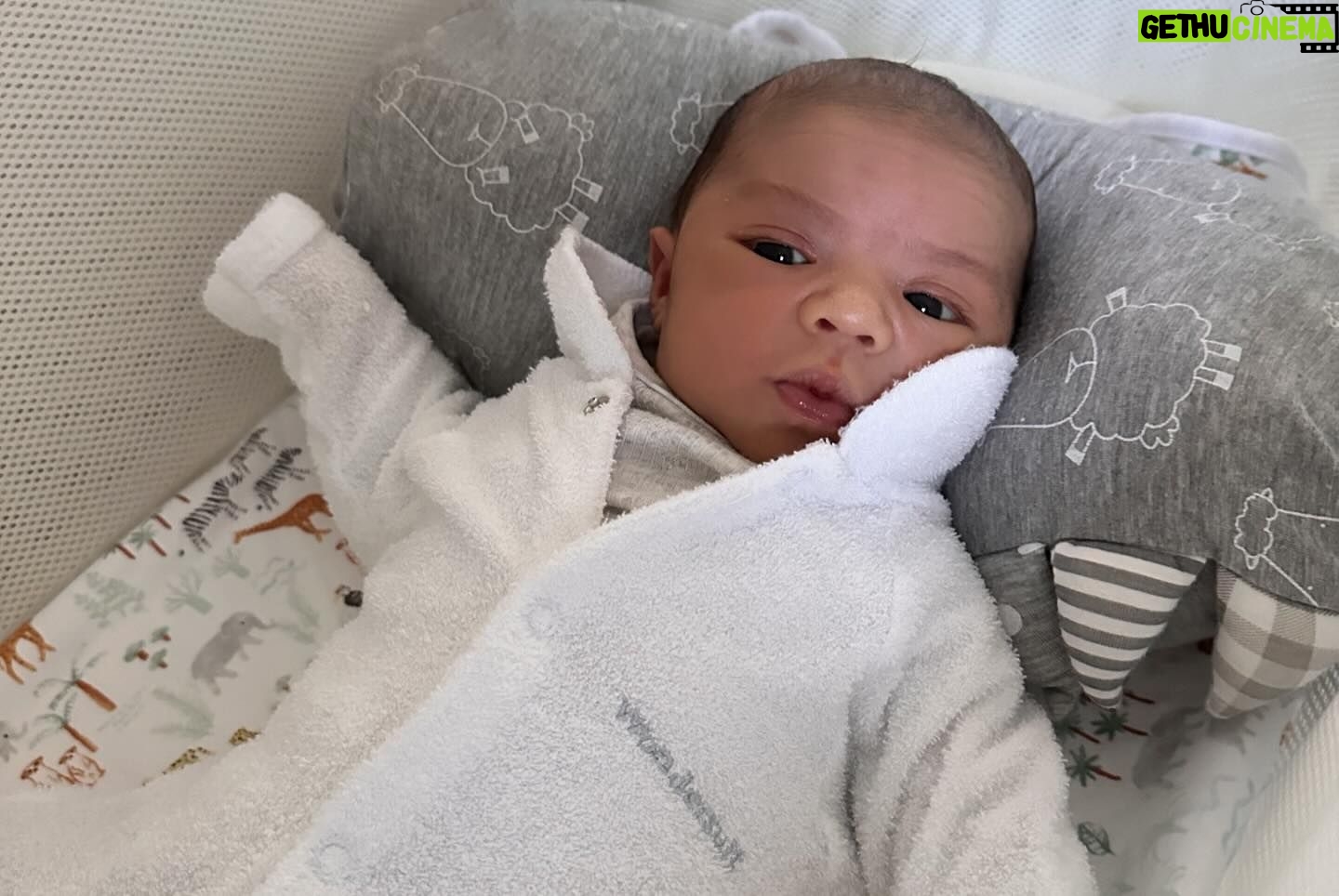 Acha Sinaga Instagram - Setiap anak membawa berkat, dan tiap berkat maupun proses yang Tuhan beri lewat Kenan adalah bukti kasih sayang Bapa buat kita. Selamat Ulang Tahun Nak, terima kasih telah hadir di dunia ini memberikan warna baru dalam hidup kami. Daddy Mommy abang Luke sayang kamu 🤎