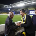 Acun Ilıcalı Instagram - Fenerbahçemiz için tarihi bir gündü. Ramazan ayı ve mesai günü olmasına rağmen binlerce taraftarımızın, kongre üyelerimizin Başkanımız Ali Koç’un çağrısıyla beraber böyle bir kalabalığın stadı doldurması unutulmayacak bir görüntüydü benim için. Fenerbahçeli olmaktan bir kere daha gurur duydum. #Fenerbahçe @fenerbahce