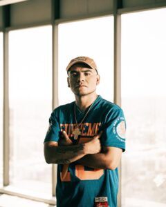 Aczino Instagram - El Hip Hop es de todos… Pero Rey… SOLO HAY UNO SOLO 🤟🏽🐐