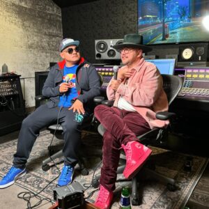 Aczino Instagram - Grabando en Los Ángeles 🔥 Muy contento con el resultado de todo este trabajo y aún falta mucho material por estrenar 🤟🏽 atentos!