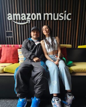 Aczino Instagram - Hoy estuvimos por @amazonmusicmx mostrando el nuevo material 🤟🏽 Este 2 de Mayo estrenamos música 🔥