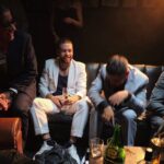 Aczino Instagram – Estamos justo ahora en el proceso… De vivir con el éxito en exceso 💰🥂