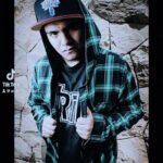 Aczino Instagram - Tenemos un nuevo mundo que conquistar 🤟🏽