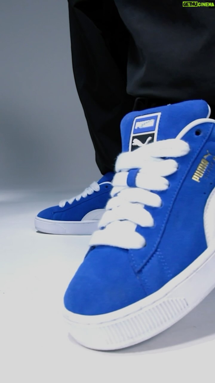 Aczino Instagram - Brandon y Aczino llevan la ciudad a sus pies con SUEDE XL, ¿y tú? ¡Prepárate para la tendencia chunky que conquistará las calles! 🌆👟