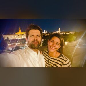 Adam Scott Instagram - Happy Valentines Day to my love, my partner, my wifey…Naomi. Still, after 25 yrs— no idea how I got so stupid lucky…❤️