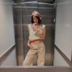 Adara Molinero Instagram - Cuidando y amando cada día más a esa niña interior. Empiezo a entender todo 💕