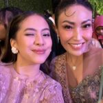 Adhisty Zara Instagram - happy wedding @debbypramestyaa & suamiik! . . styeld by @unadembler