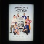 Adhisty Zara Instagram – Aku udah nonton “Jatuh Cinta Seperti Di Film-Film” di bioskop.
Duh.. gak berasa nontonnya kebawa emosi dan sampe ga nyadar kalo filmnya hitam putih. Sempet netes air matanya pdhl scene sedihnya udah lewat, segitunya.. Semuanya terasa natural sekali, relate sekali, dan terasa tulus sekali. soundtrakcnya juga mantap!! Bisa dipastikan ini film favorit aku tahun ini.. 

Dari sebelum nonton udh yakin kalo ini akan jd film yg bagus banget karena semua karya ka @yndlaurens udah pasti TOP!
Emak @nirinazubir_ sm abah @ringgoagus ihhhhh gemes🥺🤍 sampe gak nyangka kl itu emak abah.. bagus bangeeet.

Nonton di bioskop!!!