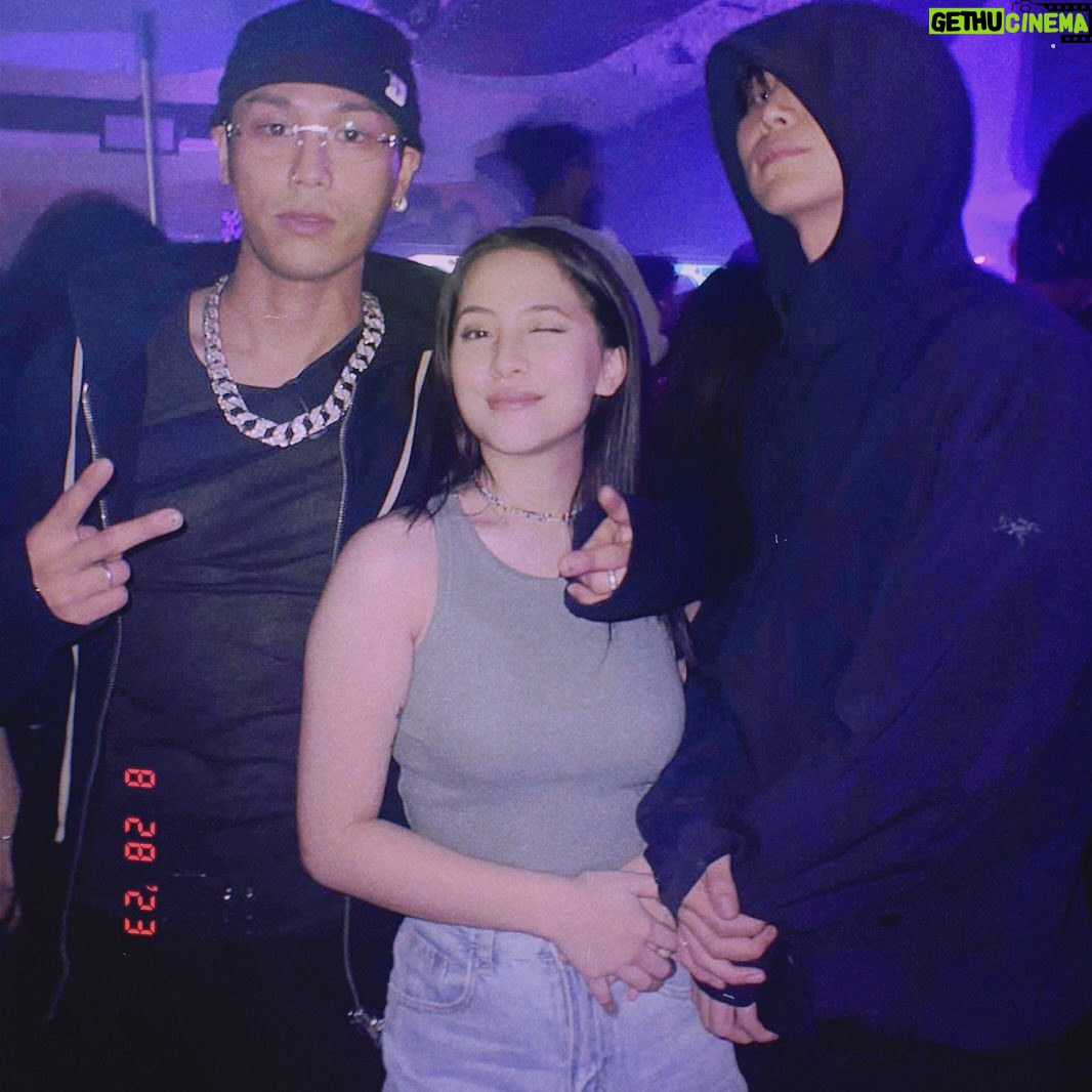 Adhisty Zara - 323.4K Likes - It was an honor to watch your show and meet you guys in person!! Thank you for the warm welcome!❤️ Hope to see you guys here again soon!