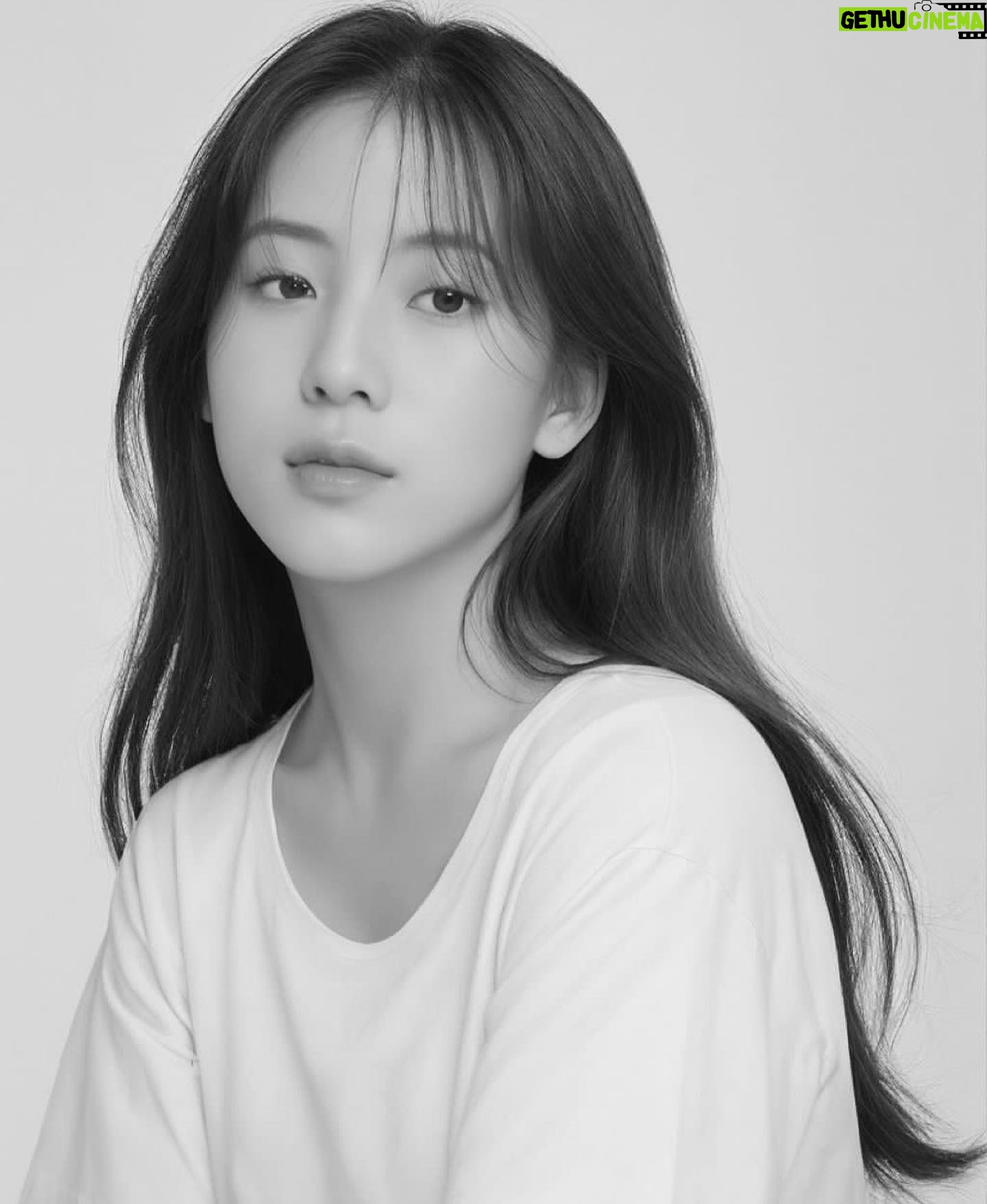 Adhisty Zara - 148.6K Likes - ada yg mirip gaksih? 😂