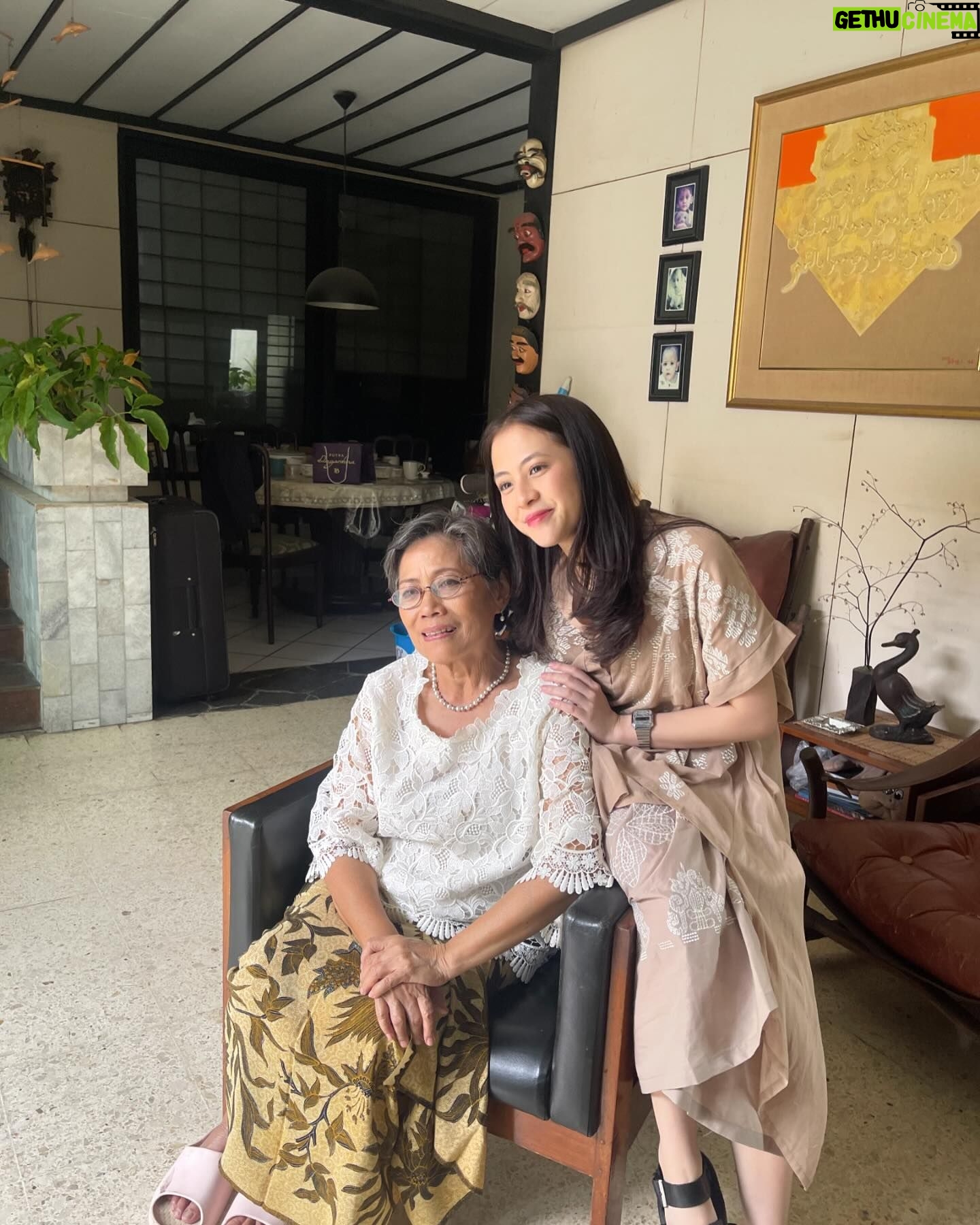 Adhisty Zara - 230.9K Likes - Selamat lebaran!!! Maaf lahir batin ya💝 (kurang anak pertama gi sakiedh)