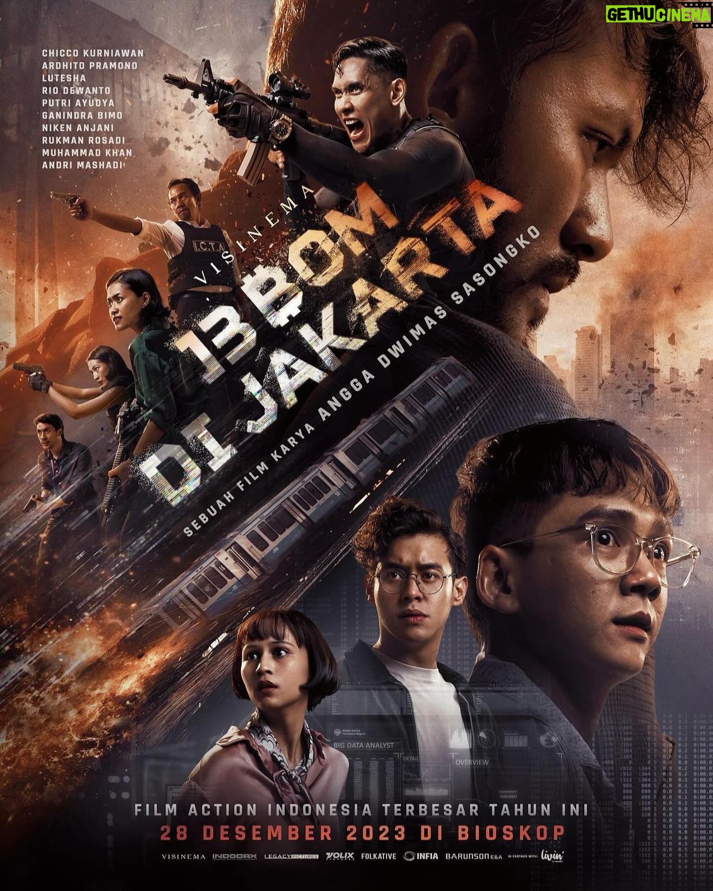 Adhisty Zara Instagram - Semalam berkesempatan hadir di Gala Premiere film “13 Bom Di Jakarta” film karya om @anggasasongko . - Pecahhhh!!!!! Terlalu banyak kejutan dalam film ini, merinding, keringet dingin, dan jd greget sendiri. Intinya BAGUS BGT! Selamat untuk semua yang terlibat dalam film keren ini, banggaa🤍 Rugi kalau gak nonton, 28 Desember 2023 di Bioskop! 📸: @armanfebryan